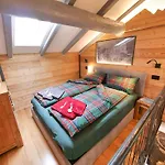 Ak House