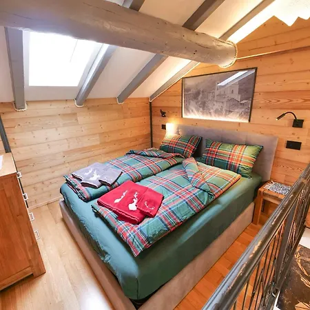 Ak House